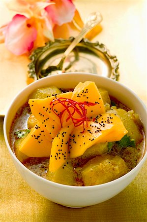 simsearch:659-01859308,k - Kartoffel-Curry mit Mango und Mohn (Indien) Stockbilder - Premium RF Lizenzfrei, Bildnummer: 659-01846830