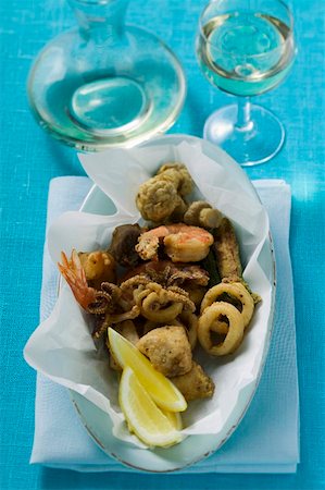 Deep-fried seafood (Liguria) Foto de stock - Sin royalties Premium, Código: 659-01847055