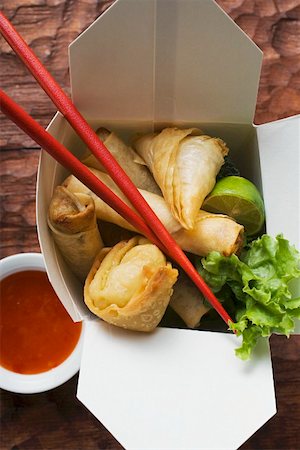 simsearch:659-01847283,k - Deep-fried wontons and spring rolls to take away Stock Photo - Premium Royalty-Free, Code: 659-01847288