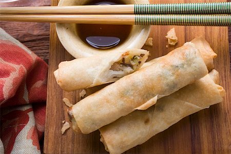 spring roll - Spring rolls with soy sauce (Thailand) Stock Photo - Premium Royalty-Free, Code: 659-01847317