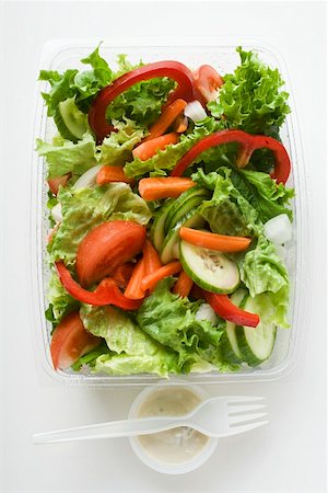 salad take away - Salad leaves with vegetables & sour cream dressing to take away Stock Photo - Premium Royalty-Free, Code: 659-01847373
