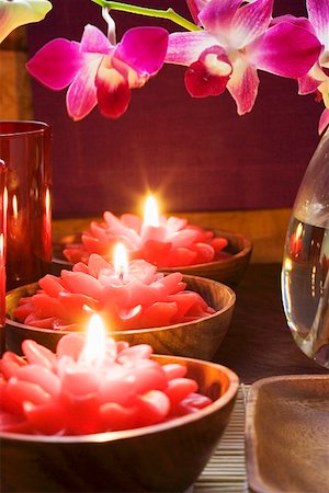 simsearch:659-01847890,k - Thai table decoration: red flower candles and orchids Stock Photo - Premium Royalty-Free, Code: 659-01847824