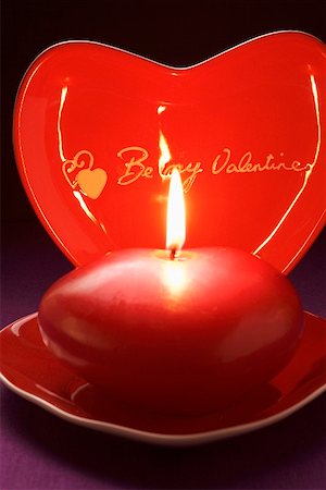 simsearch:659-01847916,k - Red candle and heart-shaped plate for Valentine's Day Stock Photo - Premium Royalty-Free, Code: 659-01847861