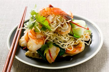 simsearch:659-01846678,k - Bami Goreng with shrimps and chicken (Indonesia) Fotografie stock - Premium Royalty-Free, Codice: 659-01848066