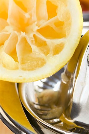 simsearch:659-03525022,k - Lemon with lemon squeezer Stock Photo - Premium Royalty-Free, Code: 659-01848116