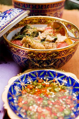 Chili peppers in fish sauce and chicken curry (Thailand) Foto de stock - Sin royalties Premium, Código: 659-01848183
