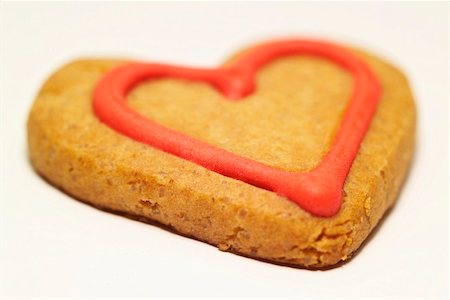 simsearch:659-01844431,k - Shortbread cookie for Valentine’s Day Stock Photo - Premium Royalty-Free, Code: 659-01848312