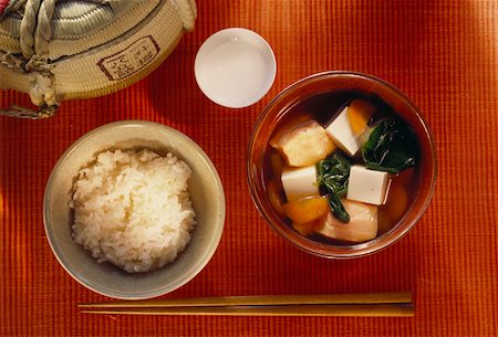 Salmon-Tofu Soup with Chard & Carrots Foto de stock - Sin royalties Premium, Código: 659-01848904