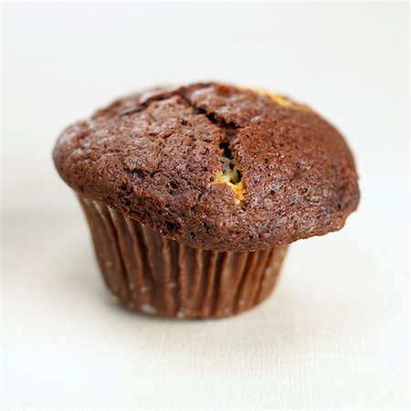 simsearch:659-01844431,k - Chocolate muffin Stock Photo - Premium Royalty-Free, Code: 659-01848993