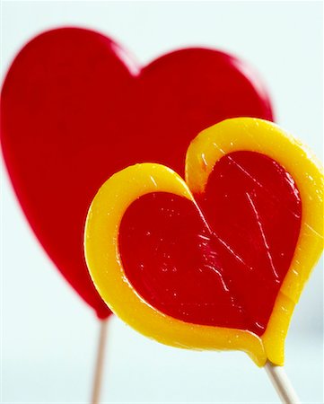 simsearch:659-03530263,k - Two heart-shaped lollipops Stock Photo - Premium Royalty-Free, Code: 659-01849279
