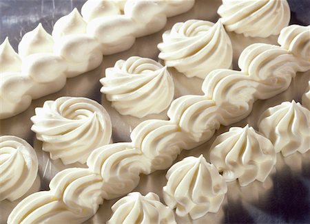 Décorations de crème Photographie de stock - Premium Libres de Droits, Code: 659-01849424