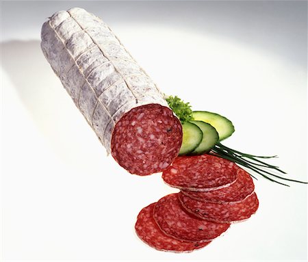 simsearch:659-03523880,k - Edelsalami (high-class salami) Foto de stock - Sin royalties Premium, Código: 659-01849538