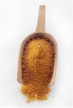 Brown Sugar in a Wooden Scoop Foto de stock - Sin royalties Premium, Código: 659-01842440