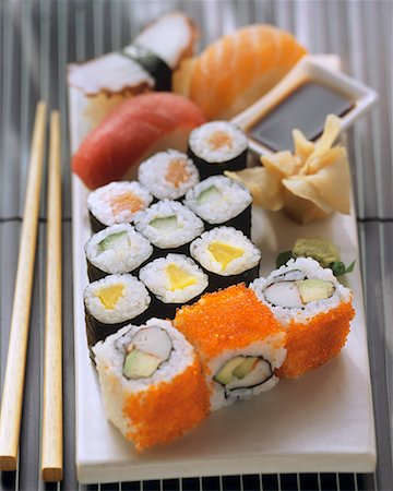 simsearch:659-01842686,k - Assorted Sushi Fotografie stock - Premium Royalty-Free, Codice: 659-01842668