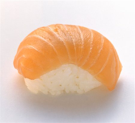 simsearch:659-01846842,k - Un Nigiri Sushi Photographie de stock - Premium Libres de Droits, Code: 659-01842707