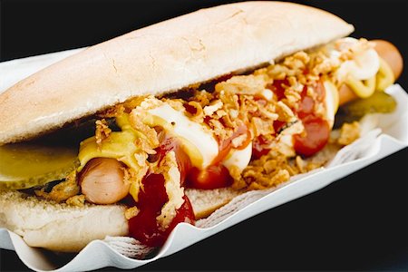 sausage sandwich - A hot dog Stock Photo - Premium Royalty-Free, Code: 659-01842910