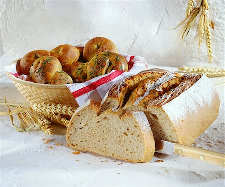 Mixed wheat and rye bread and bread plaits Stock Photo - Premium Royalty-Free, Code: 659-01842960