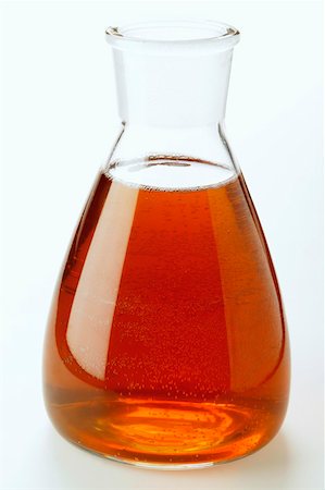 simsearch:659-01842371,k - Sesame oil in carafe Stock Photo - Premium Royalty-Free, Code: 659-01843320