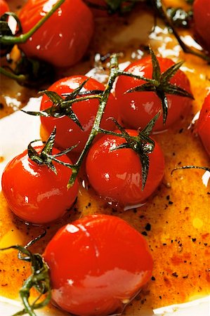simsearch:659-01843329,k - Marinated cherry tomatoes Stock Photo - Premium Royalty-Free, Code: 659-01843580