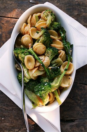 Orecchiette with broccoli Stock Photo - Premium Royalty-Free, Code: 659-01843758