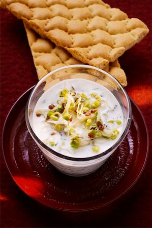 recipes for weight loss - Yoghurt and cress dip with crispbread Stock Photo - Premium Royalty-Free, Code: 659-01843802