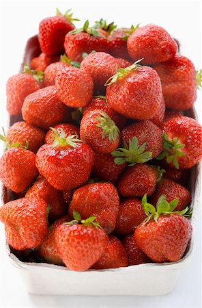 simsearch:659-01855822,k - Frische Erdbeeren im Karton Schale Stockbilder - Premium RF Lizenzfrei, Bildnummer: 659-01843965