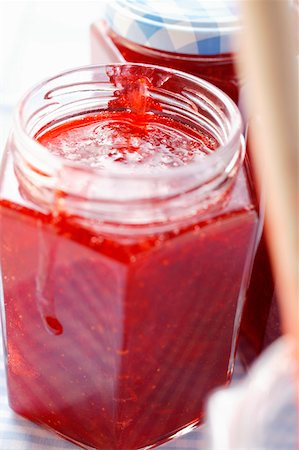 Strawberry jam in jar Stock Photo - Premium Royalty-Free, Code: 659-01843972