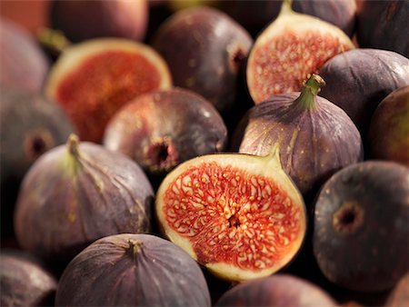 fig - Whole and half figs Stock Photo - Premium Royalty-Free, Code: 659-01854245