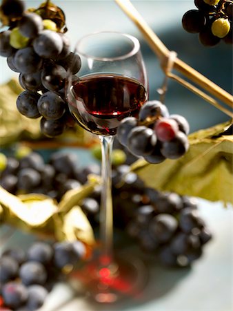 simsearch:659-06154190,k - A glass of red wine with grapes Stock Photo - Premium Royalty-Free, Code: 659-01854259