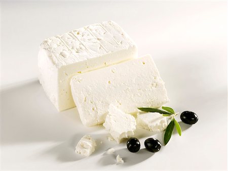 feta - Feta (sheep's cheese) and black olives Foto de stock - Sin royalties Premium, Código: 659-01854363