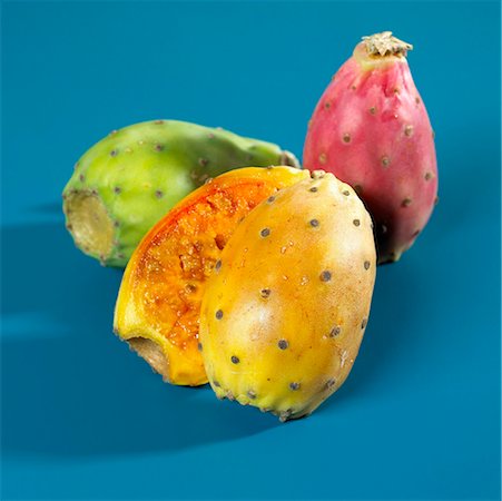 figuier de barbarie - Trois figues de barbarie Photographie de stock - Premium Libres de Droits, Code: 659-01854634