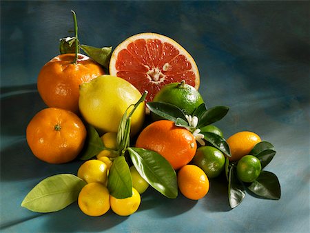 Assorted citrus fruits Foto de stock - Sin royalties Premium, Código: 659-01854656