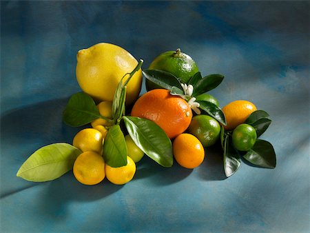 Assorted citrus fruits Foto de stock - Sin royalties Premium, Código: 659-01854660