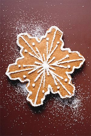 frosted cookies top view - Snowflake biscuit Stock Photo - Premium Royalty-Free, Code: 659-01854837