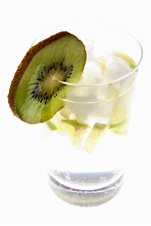 simsearch:659-02211415,k - Mineral water with lime wedges, ice cubes and kiwi fruit Stock Photo - Premium Royalty-Free, Code: 659-01855170