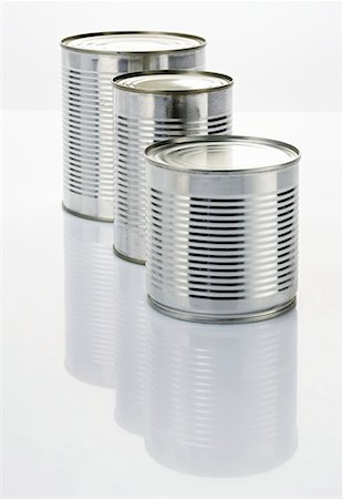 de lata - Three food tins Foto de stock - Sin royalties Premium, Código: 659-01855400