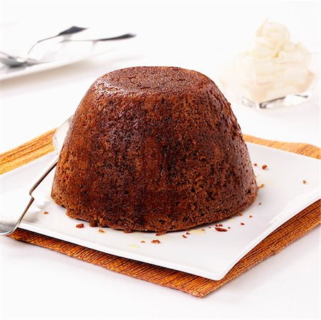 simsearch:659-01853931,k - Chocolate pudding (UK) Foto de stock - Sin royalties Premium, Código: 659-01855632