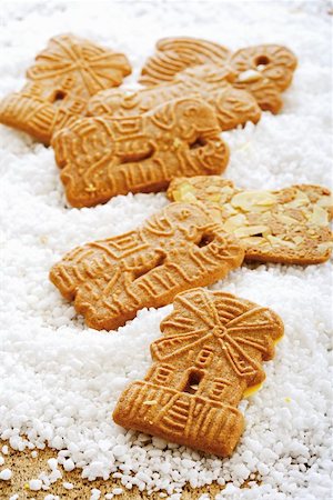 speculoos - Speculatius cookies on pearl sugar Foto de stock - Sin royalties Premium, Código: 659-01855928