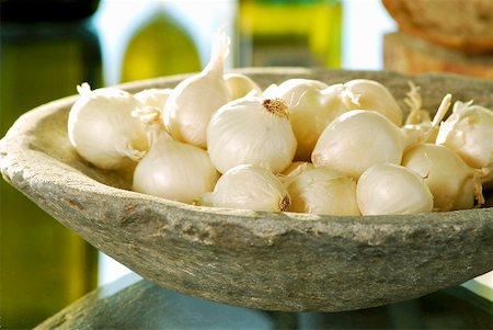 White onions in a dish Stock Photo - Premium Royalty-Free, Code: 659-01856071