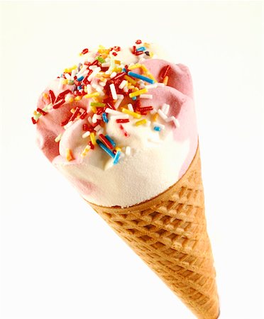 Strawberry and vanilla ice cream with sprinkles Foto de stock - Sin royalties Premium, Código: 659-01856218