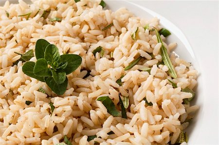 Rice with sage, rosemary and oregano Foto de stock - Sin royalties Premium, Código: 659-01856414