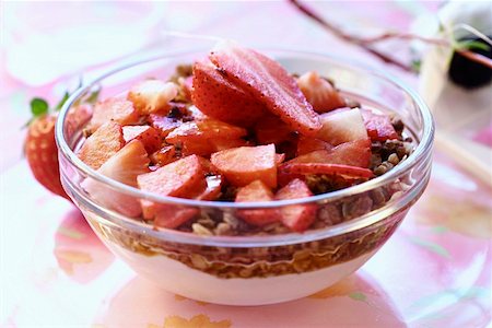 Muesli with rolled oats and strawberries Stock Photo - Premium Royalty-Free, Code: 659-01856729