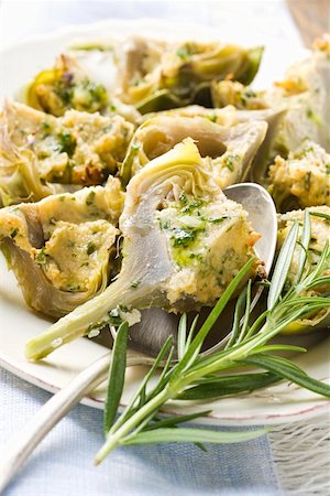 simsearch:659-01845699,k - Artichokes with cheese and herb gratin topping Foto de stock - Royalty Free Premium, Número: 659-01856751