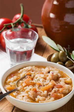 simsearch:659-01850563,k - Bread soup with tomatoes Stock Photo - Premium Royalty-Free, Code: 659-01857761