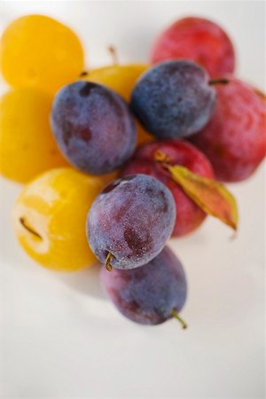 simsearch:659-01858102,k - Different types of plums Stock Photo - Premium Royalty-Free, Code: 659-01858098