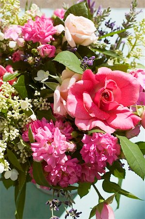 simsearch:659-03524278,k - Bouquet of summer flowers with roses Stock Photo - Premium Royalty-Free, Code: 659-01858365