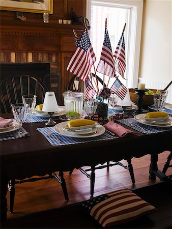 simsearch:659-01864379,k - Table laid for 4th of July (USA) Stock Photo - Premium Royalty-Free, Code: 659-01858923