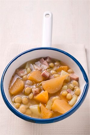 Swede stew with white beans and bacon Stock Photo - Premium Royalty-Free, Code: 659-01859114