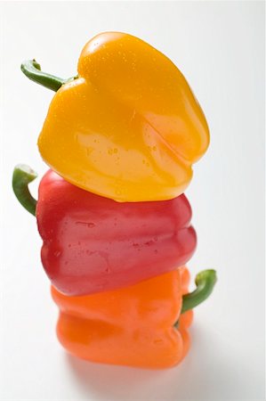 simsearch:659-01864789,k - Yellow, orange and red peppers with drops of water Stock Photo - Premium Royalty-Free, Code: 659-01859418