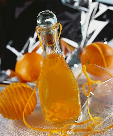 simsearch:659-06188226,k - Home-made orange liqueur Stock Photo - Premium Royalty-Free, Code: 659-01850333